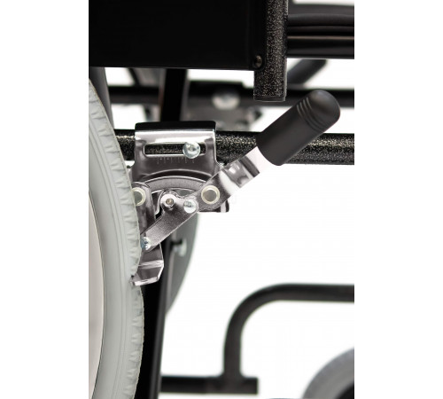 Кресло-коляска механическая MET Partner